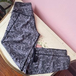 Body language snake print high waist leggings size small